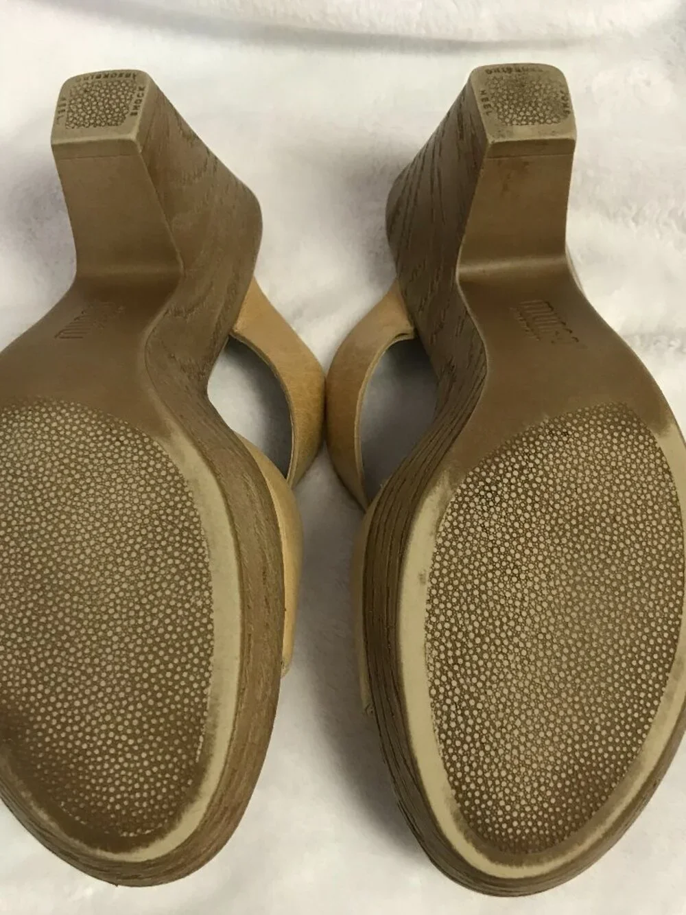 Munro American Leather Criss Cross Slide Sandals Beige Comfort Shoes Size 6.5M
